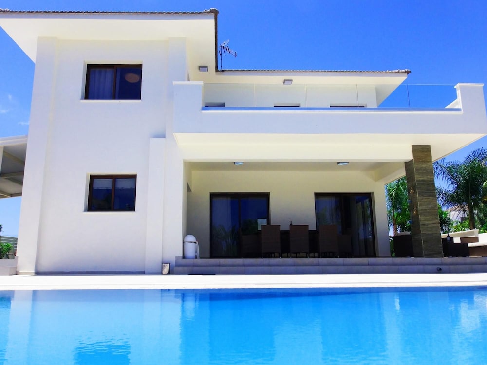 Villa Demetra in Ayia Napa