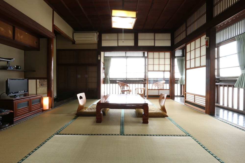 Hinagu Onsen Kinparo