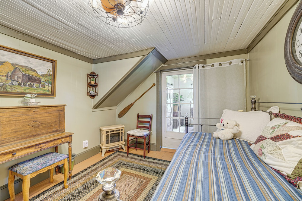 2 Mi to Hiking Trails: Cozy Fayetteville Cottage!