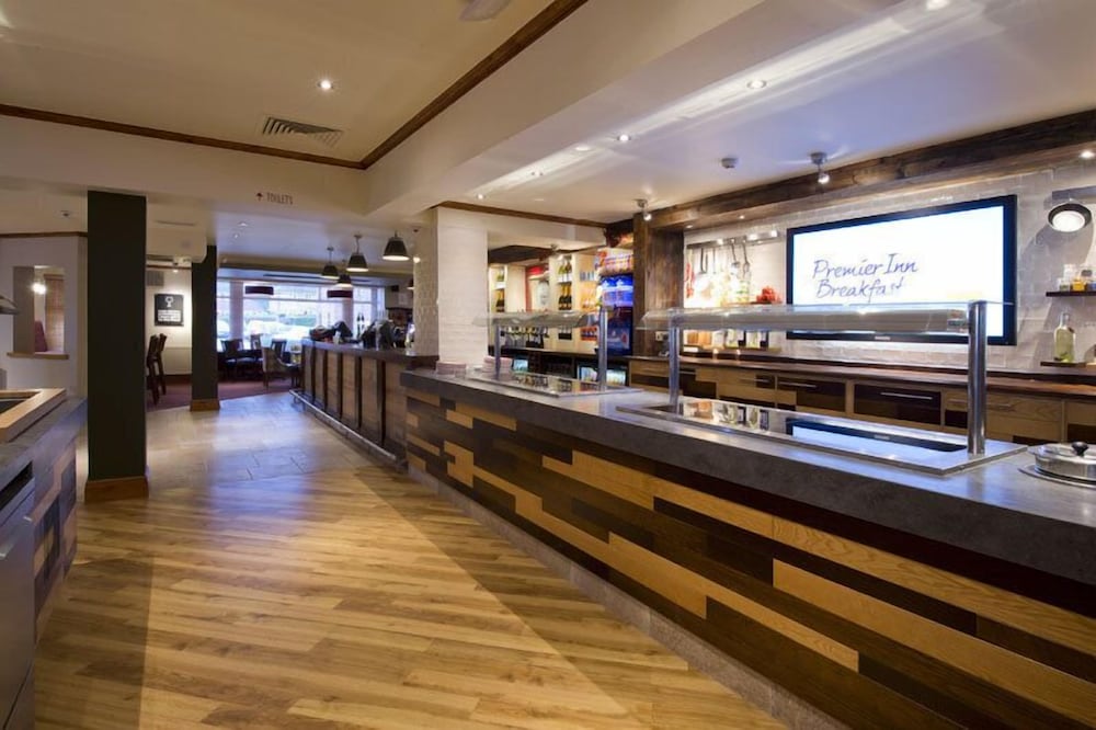 Premier Inn Newcastle Under Lyme 5