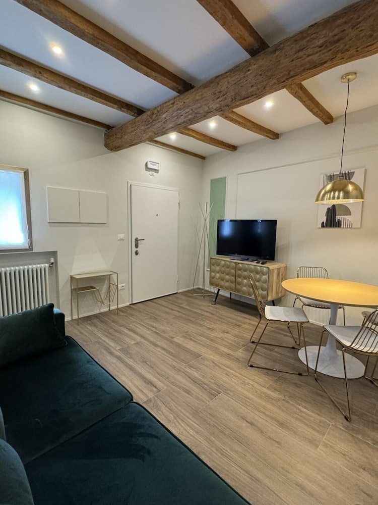 HouSmart Emilia 15