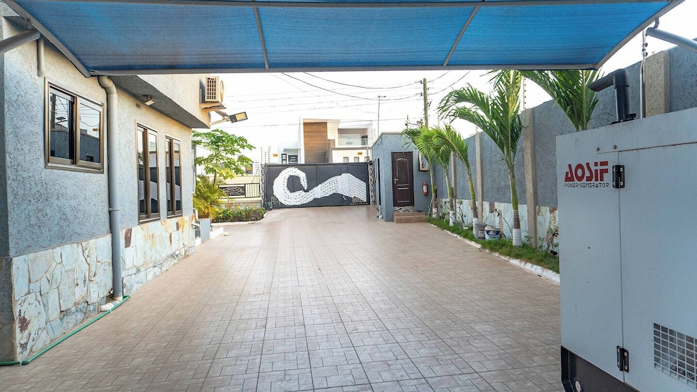 Digi Six-bedroom Accra Luxury Home at East Legon