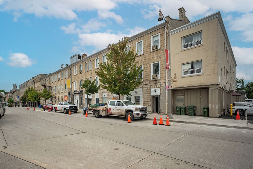 Guelph Vacations - Royal Inn and Suites at Guelph - Property Image 22