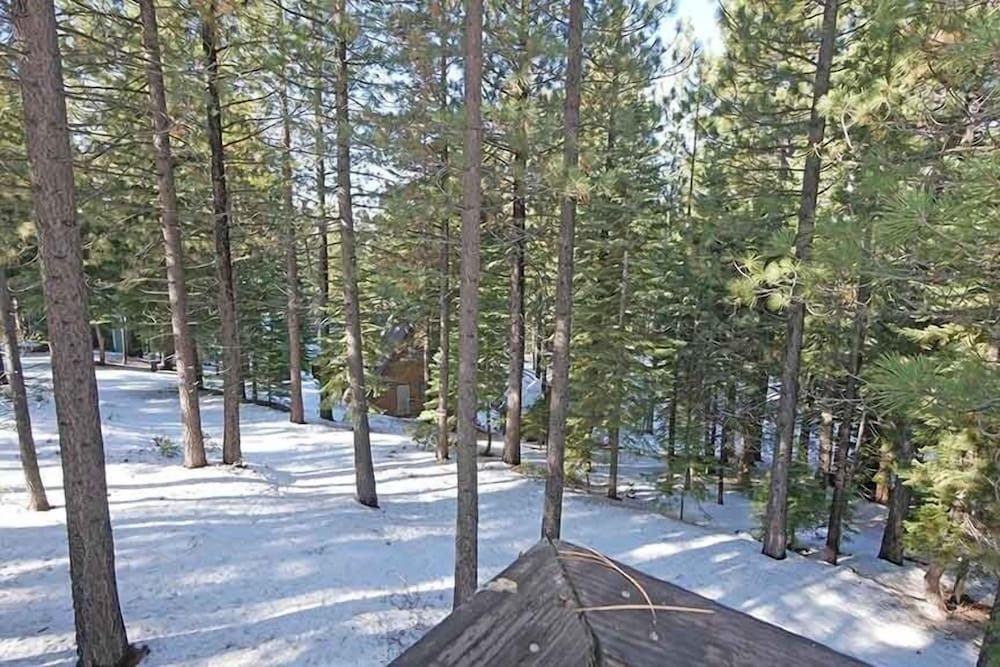 Lake Tahoe Vacations - 1629 Pioneer Trail 4 Bedroom Home by RedAwning - Property Image 6