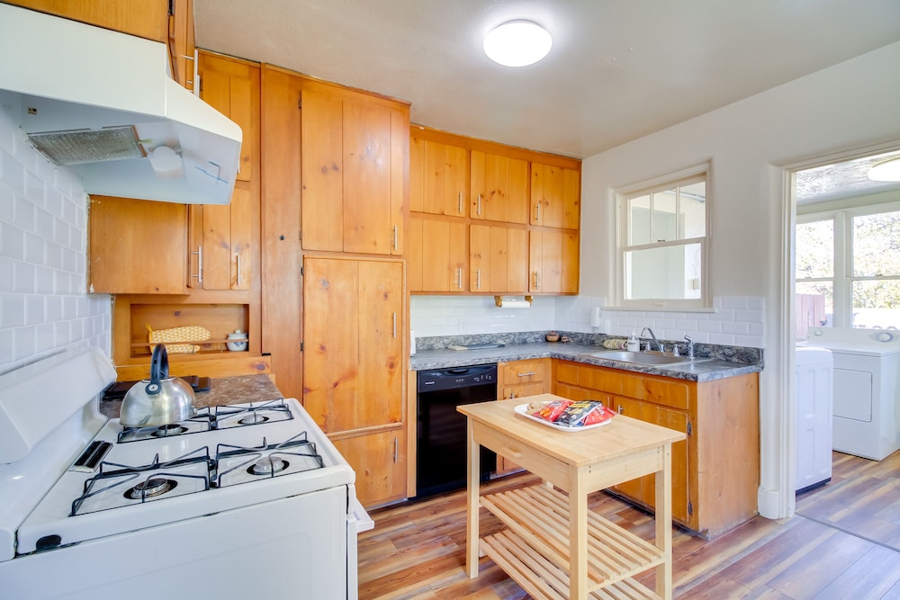 Albuquerque Vacations - Silver Hill Apartment Near UNM Campus! - Property Image 21