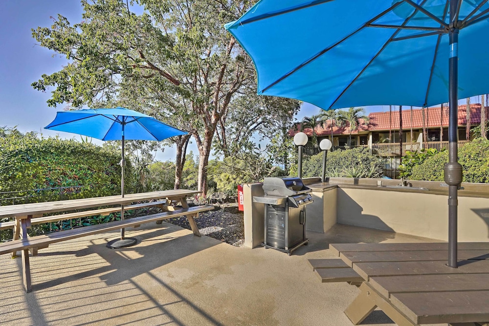 Airy Kailua-kona Condo < 1 Mi to Beach + Town