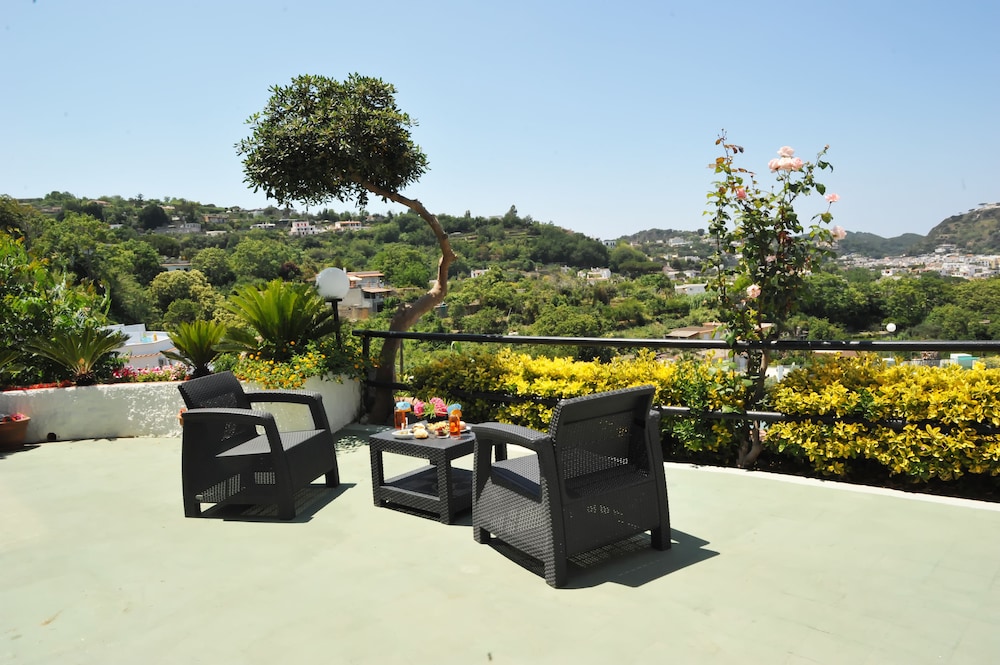 Villa Raffaela B&B