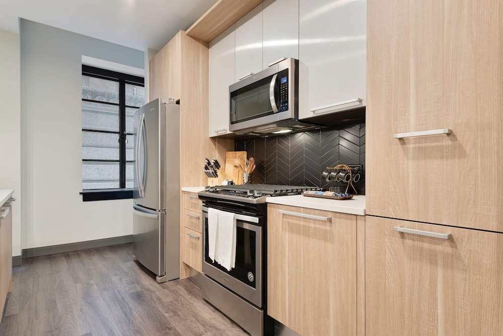 Central Location Exclusive Apts for Large Groups
