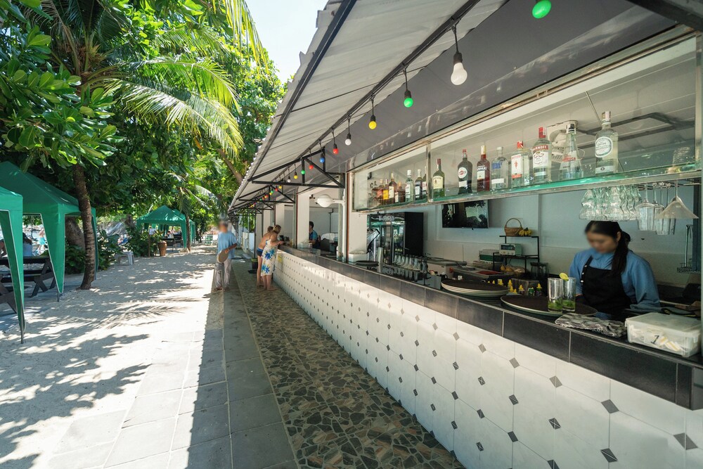 The Hideout Beachfront