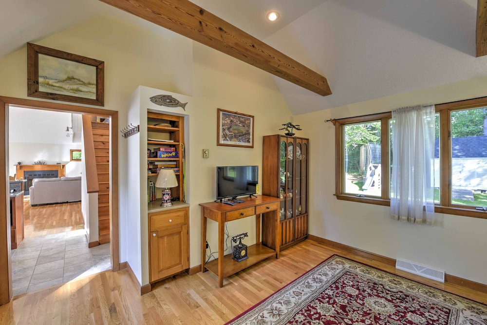 East Falmouth Home w/ Deck & Grill: 4 Mi to Beach!