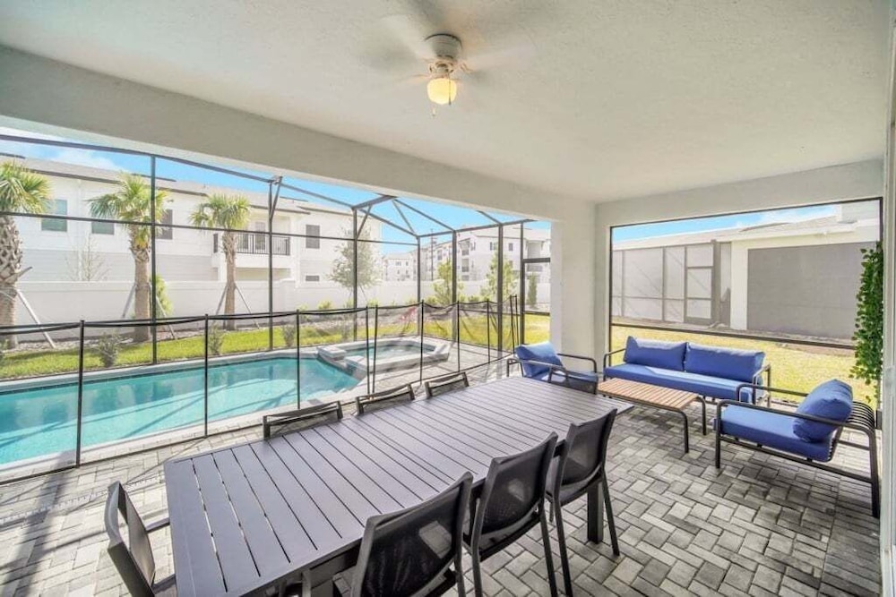 Everyone's Family Fun Home, Slides In Kids Rooms 10 Bedroom Villa