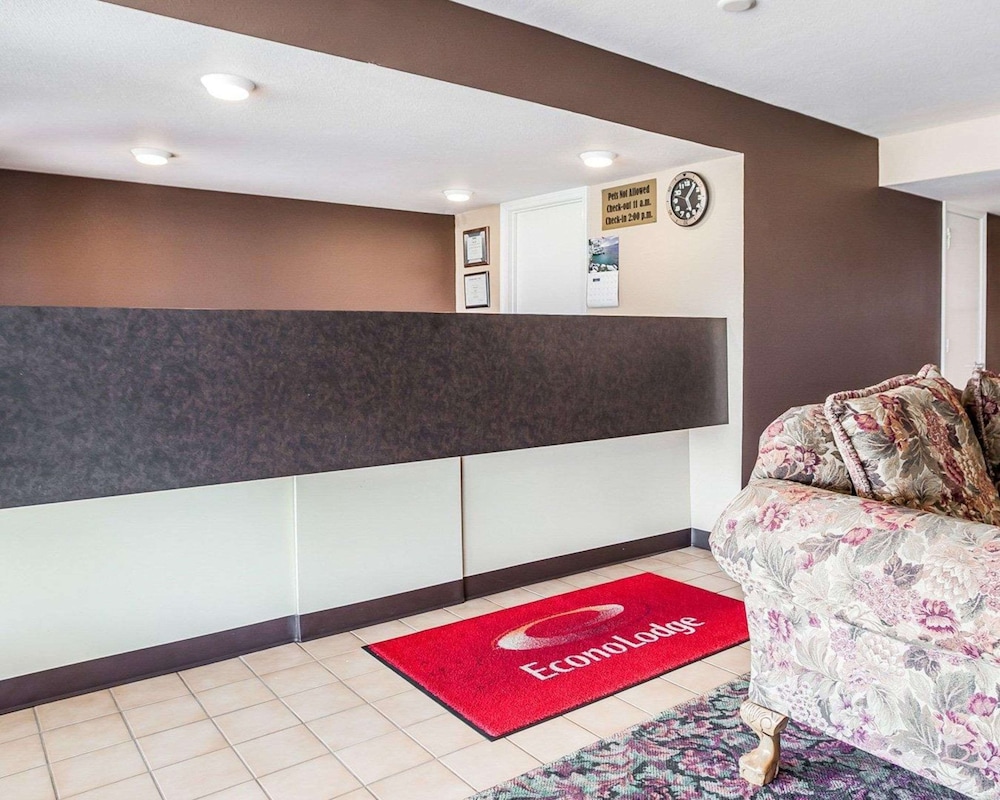 Jefferson City Vacations - Econo Lodge Jefferson City - Property Image 4