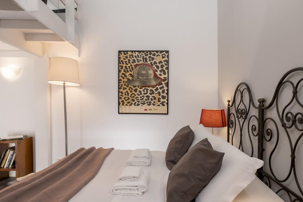Caterina in Roma With 1 Bedrooms and 1 Bathrooms