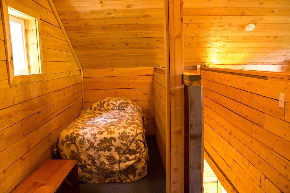 Midnight Sun Log Cabins