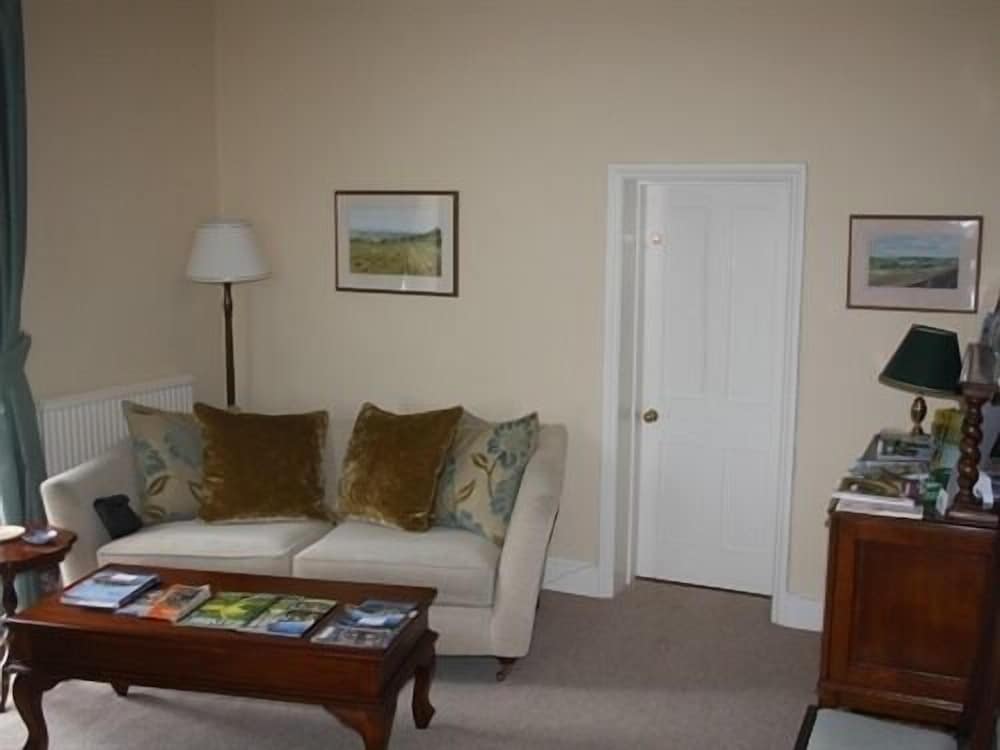 Warminster Vacations - Home Farm - Property Image 8