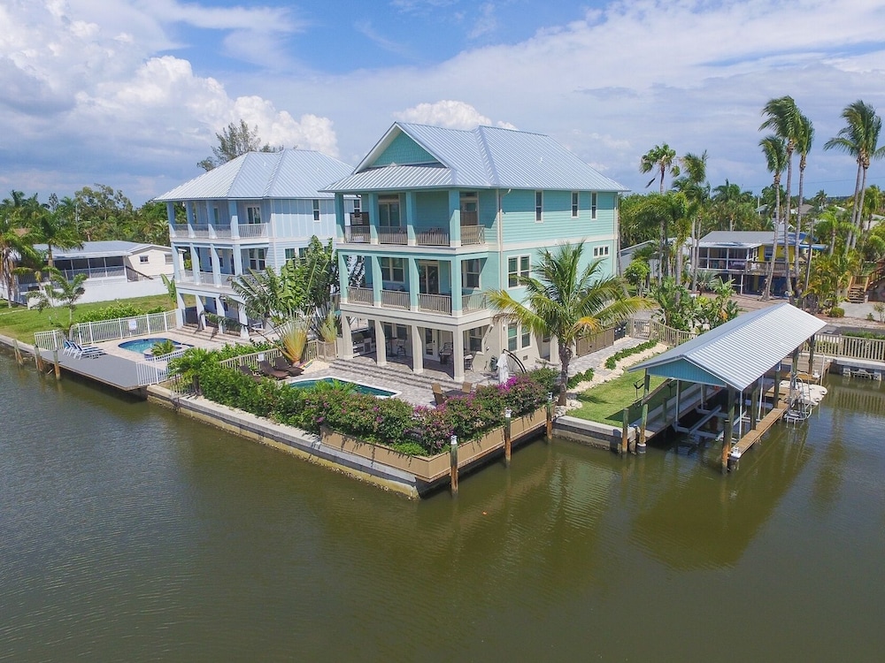 135 Island Escape: 5br Home W/ Pool And Spa! 5 Bedroom Home