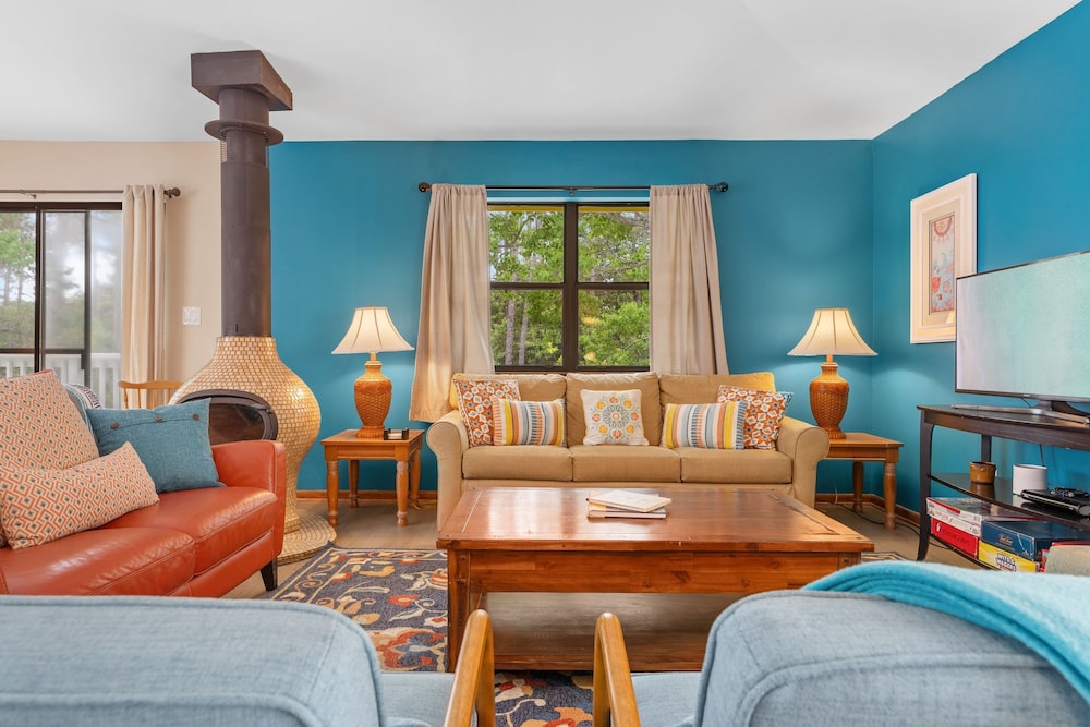 As You Like It by Avantstay Steps to Beach Bikes Sleeps 18