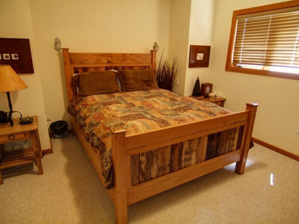 Mountain Town Properties White Wolf 4 - Image 5