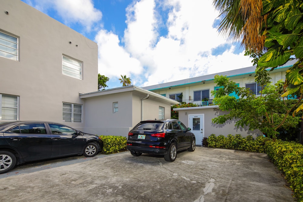Miami Beach 550 - Image 4