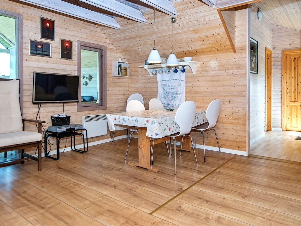 Sunny Retreat in Bonnerup Harbor-by Traum view 4