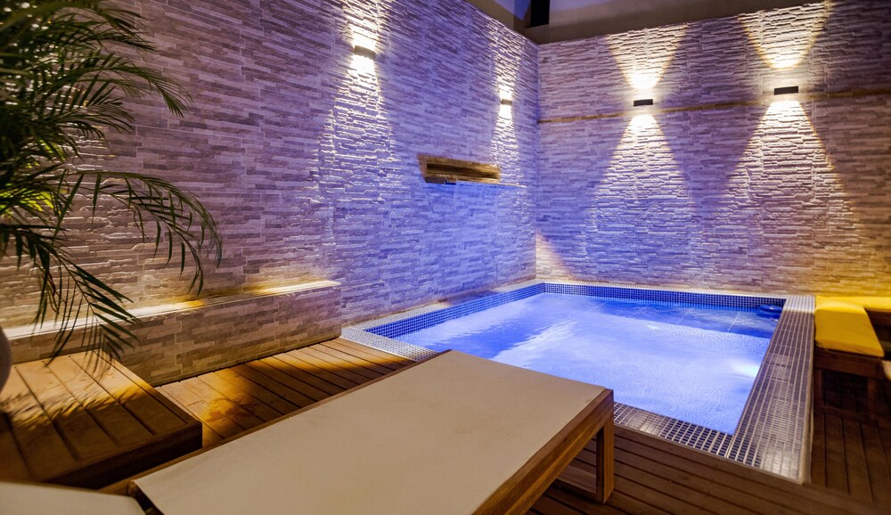 3cm-1 Colonial House In Getsemaní With Pool Air Conditioning and Wifi