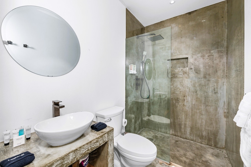 LUX Villas by Bocobay