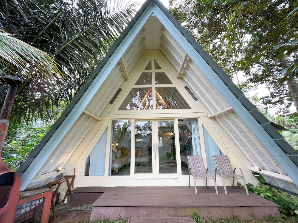 Frame Cabin with Endless Rice Field View