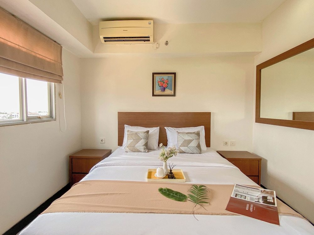 Best Location And Cozy 2Br At The Wave Kuningan Apartment