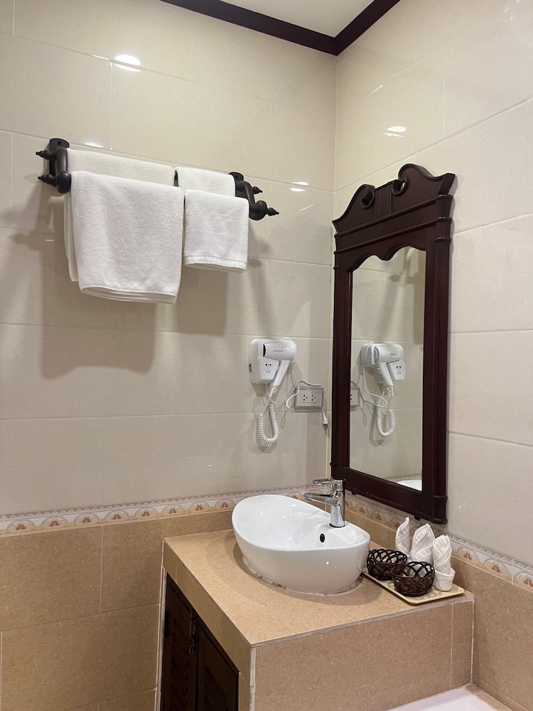 Luang Prabang Bakery & Guest House