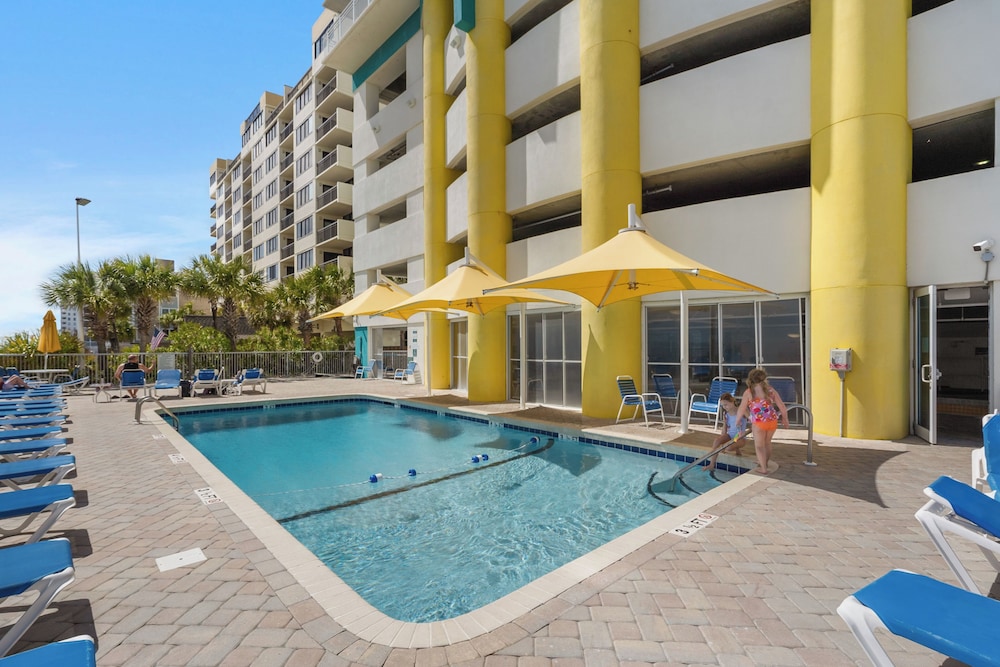 Seaside Resort 1003
