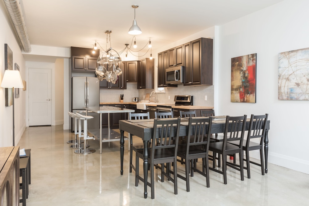 Applewood Suites - Kensington Market - Image 1