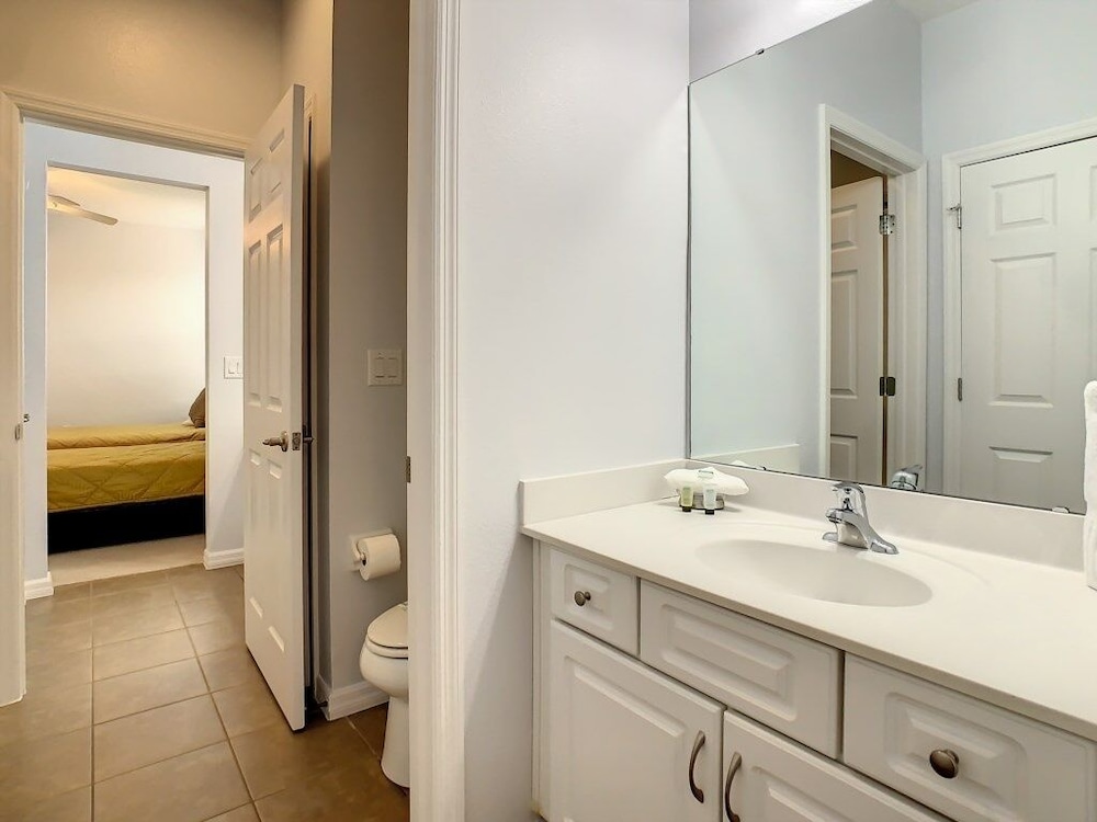 Luxury Villa W/ Private Pool, Golf Resort Amenities & Near Disney 5 Bedroom Villa