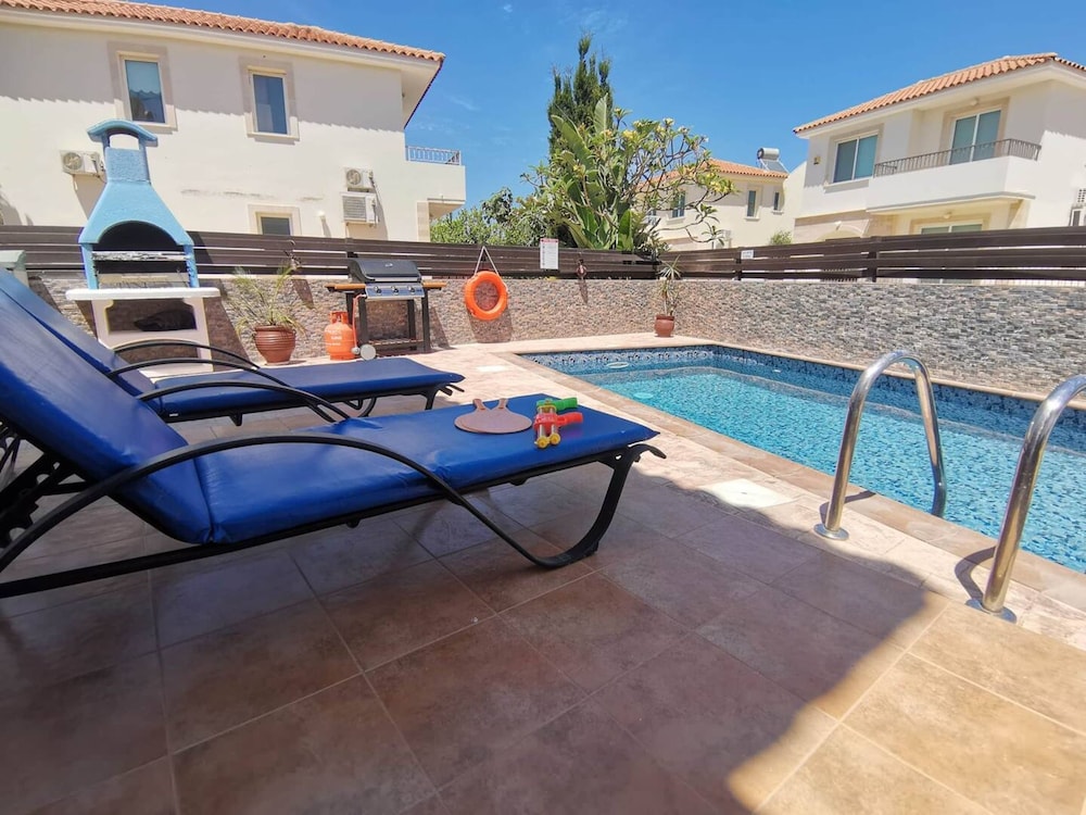 Ennazuse - Beautiful 2 Bedroom Villa in Pernera