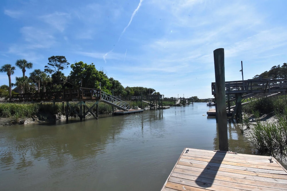Spacious 4-bed, 4-bath Home in the Heart of Fripp Island