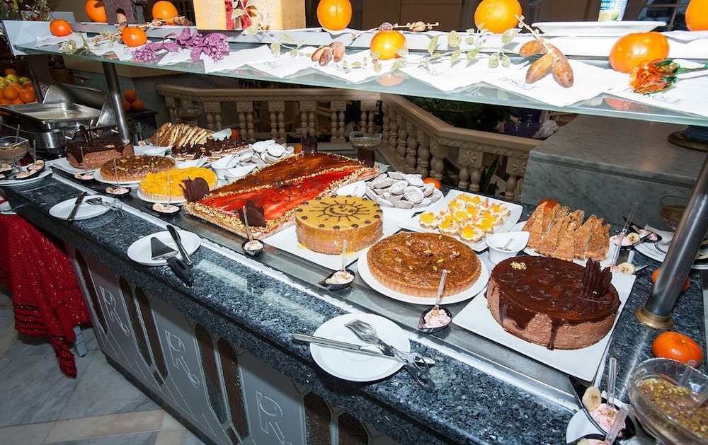Hotel Riviera - Family Only