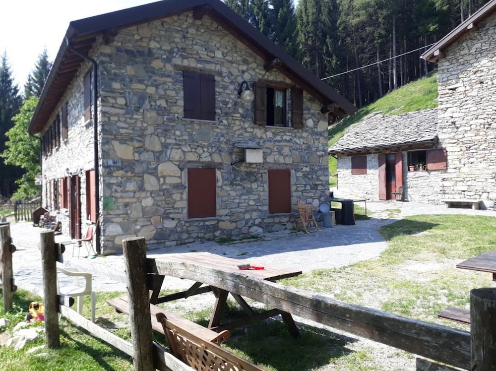 Photo 10