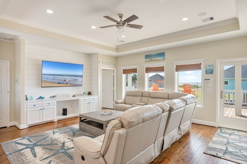 Gulf Winds 3 Bedroom Home