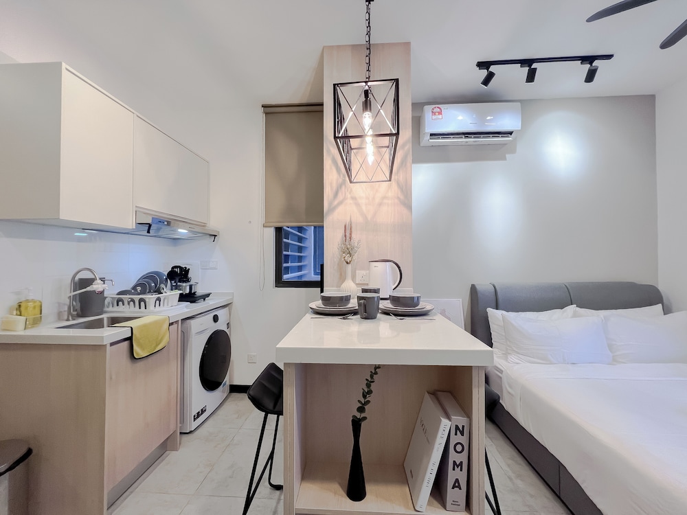 Neu Suites by Manhattan Group