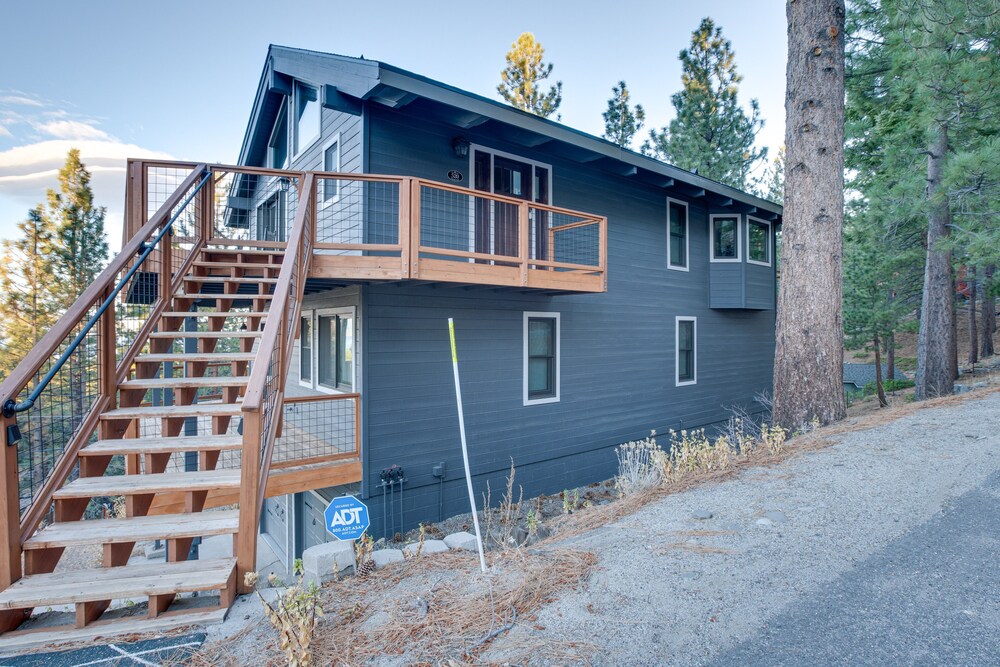 Stateline Mountain Cabin: 3 Mi to Heavenly Resort
