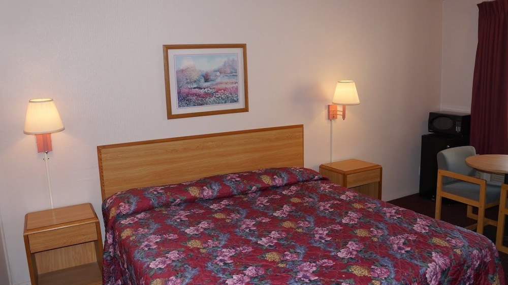Travelers Inn
