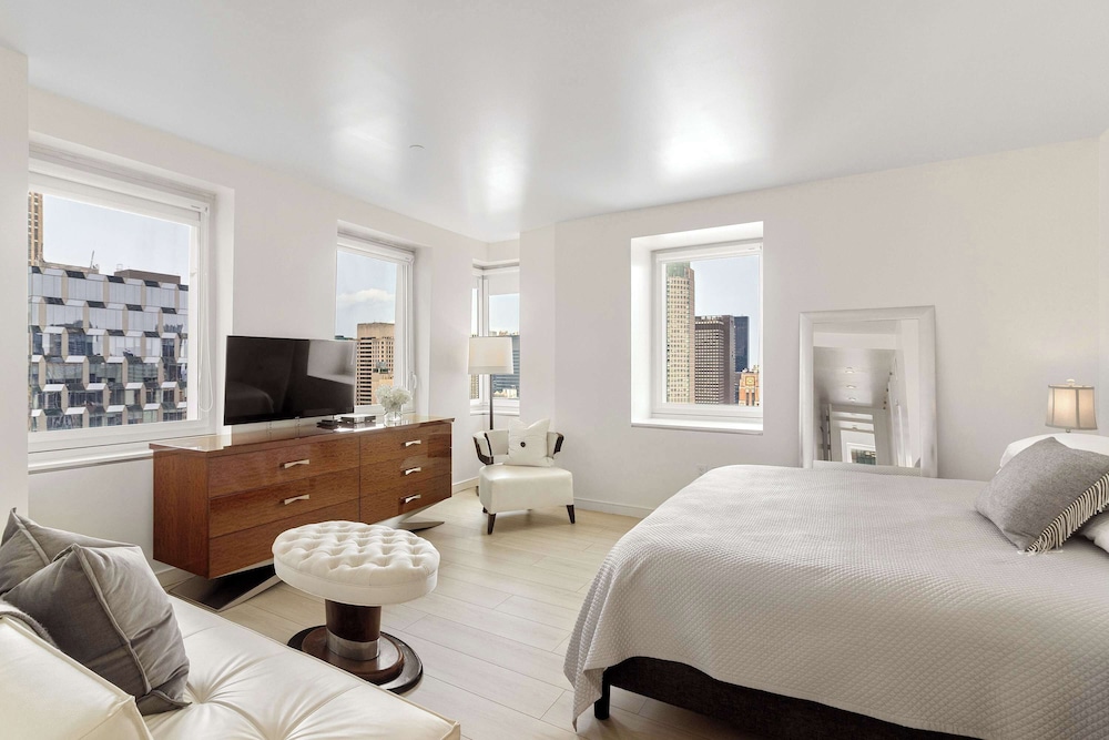 Midtown 5 Bedroom Duplex Luxury Penthouse, 2,500 sq ft, Sleeps 10, Manhattan, VIP Services