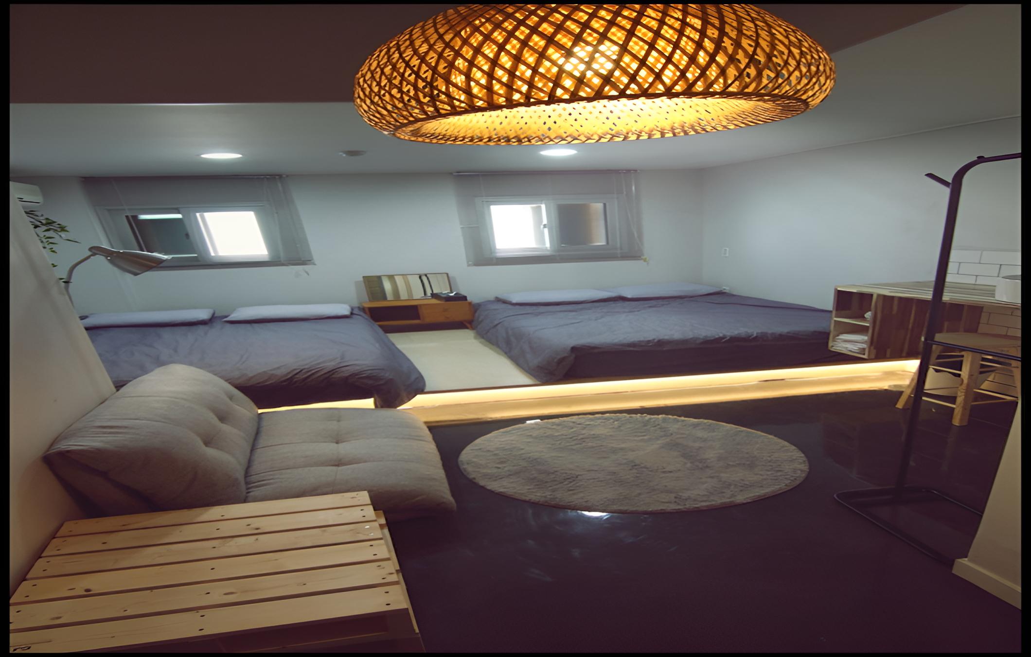 24guesthouse Sinchon