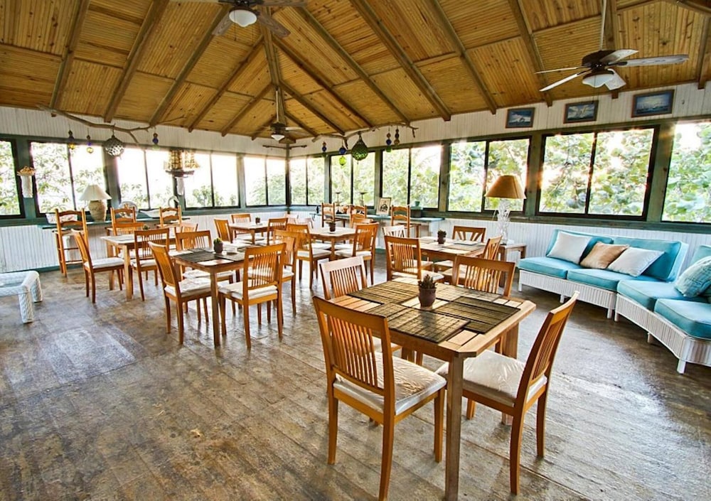El Morro Eco Adventure Hotel