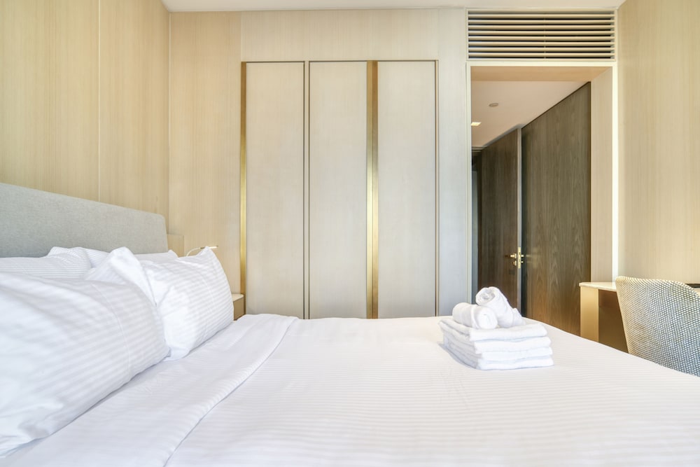 Five Palm Jumeirah Residences -Mint Stay