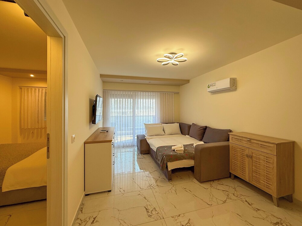 Blue Star Suites by SDR