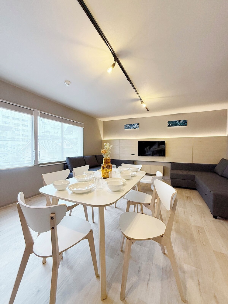 Reno bld 301