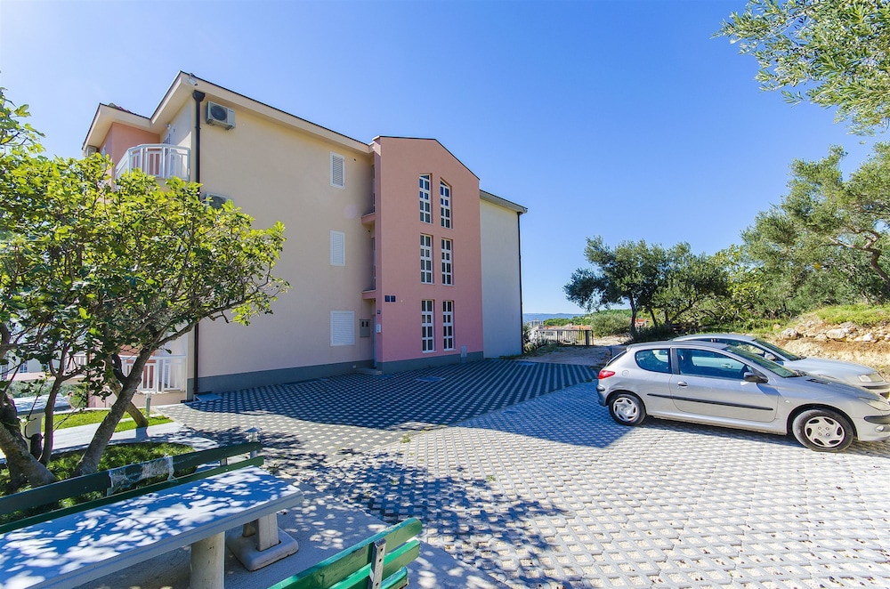 Apartments Seaview