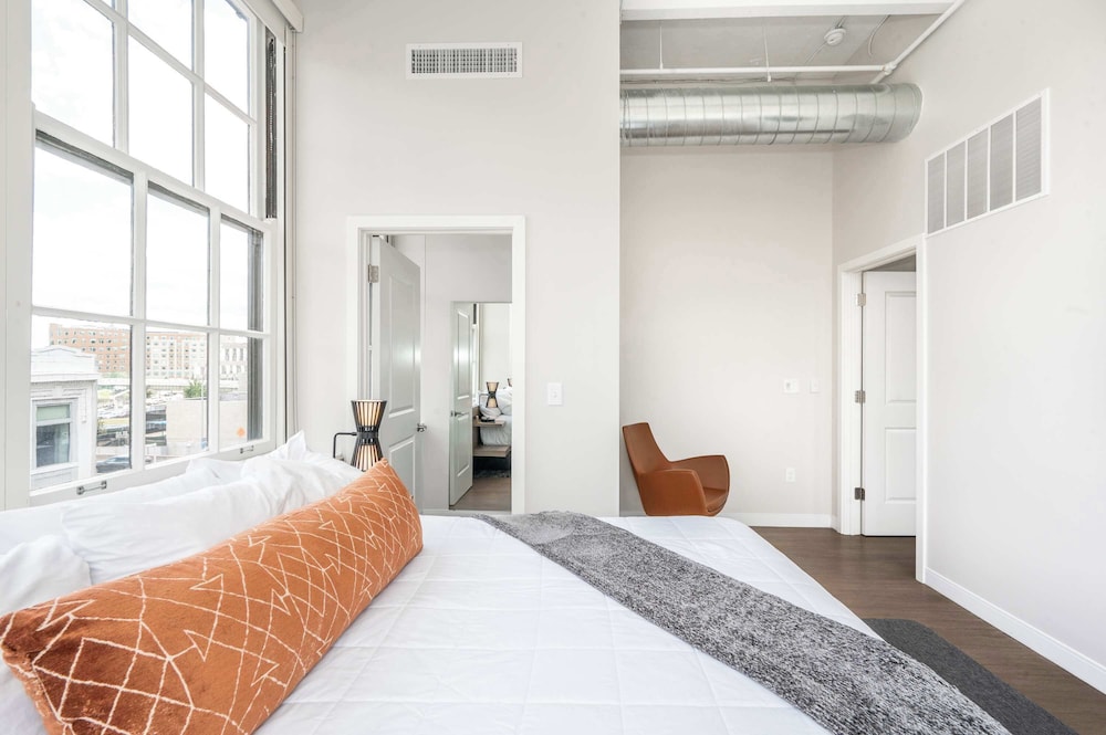 The 333 Suites 303 Suite for 6