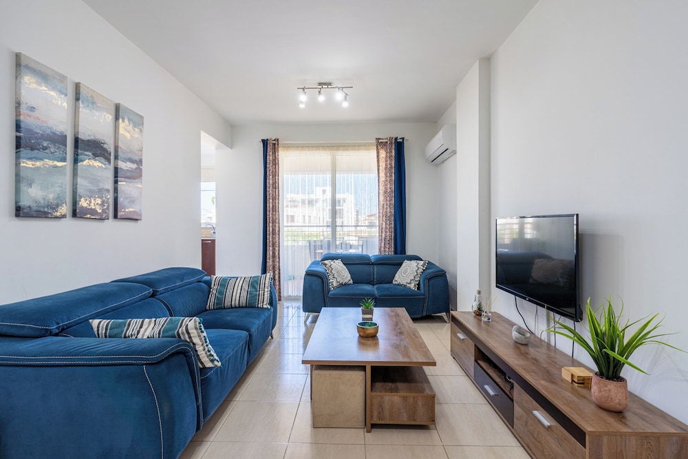 Apollo 2-Bedroom Apartment in Larnaca