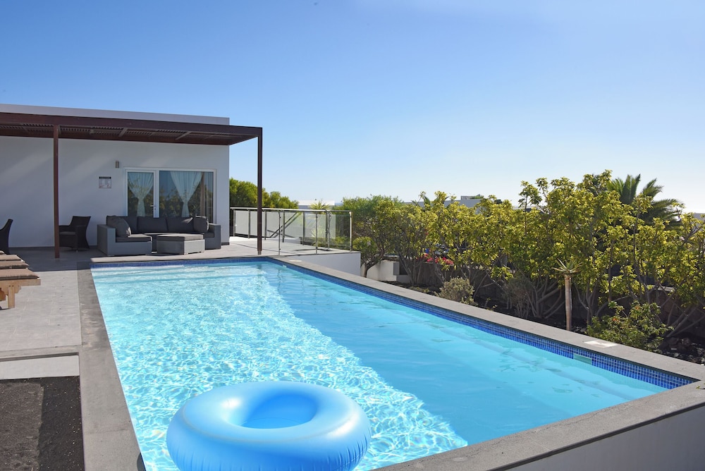 Ereza Hoopoe Villas